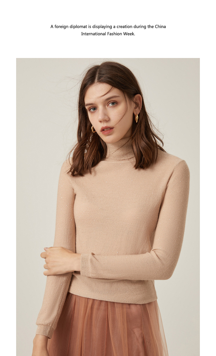 显瘦初秋打底衫上衣女高级感,时尚潮款女打底衫秋冬