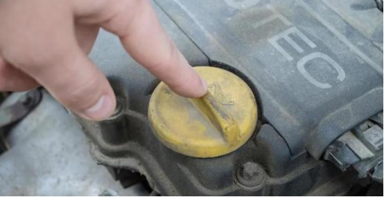 新手自己怎么换机油,新手如何自己动手更换机油