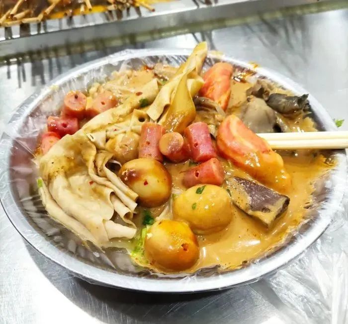 天津河西区值得吃的狗食馆,天津火了30年的狗食馆