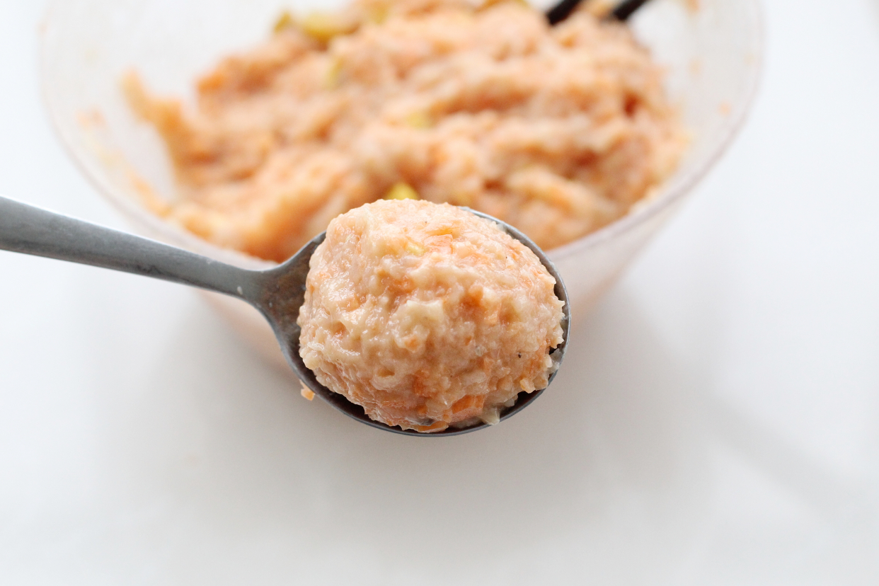减脂鸡肉丸子怎么做才滑嫩,减脂鸡肉丸子汤做法
