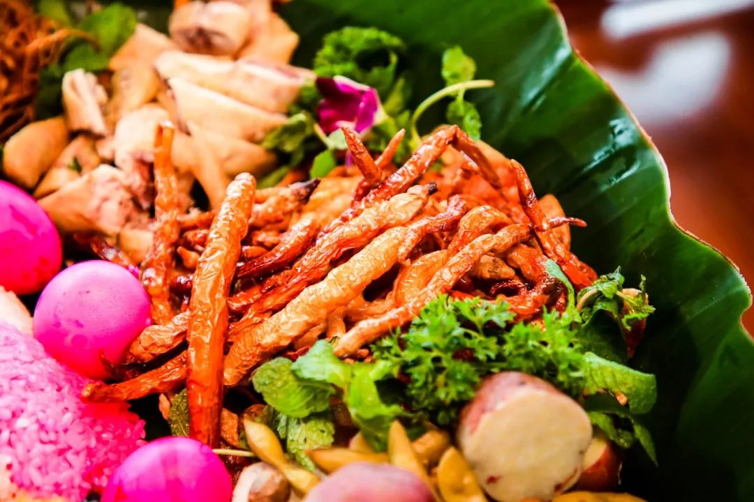 5万人PK酒量饭量胆量!这个饭局水陆两栖震撼上天