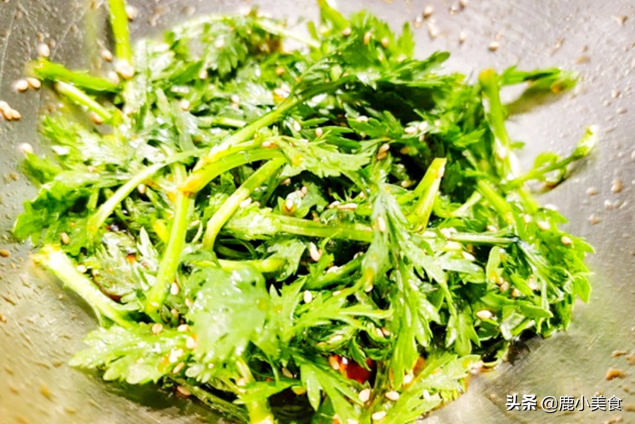 什么蔬菜含叶酸多可以治白头发,富含b12和叶酸多的食物和蔬菜