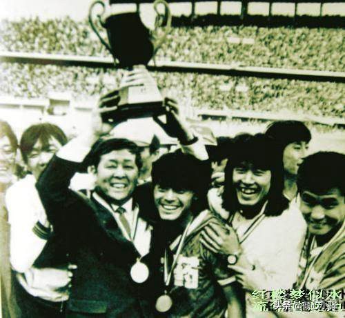 2016亚俱杯冠军,1999年亚俱杯四强赛