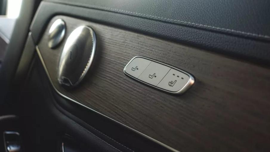 2022款奔驰glc300试驾评价,奔驰glc300试驾