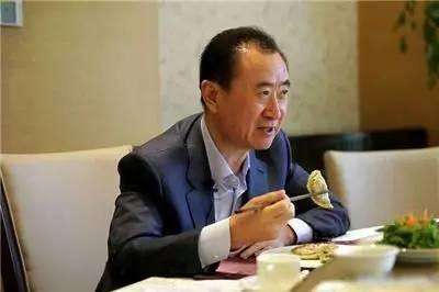 王健林投资的足球是哪个队,王健林投资足球赚钱