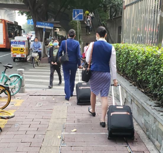 空乘真实生活状态,空乘一个人的真实生活