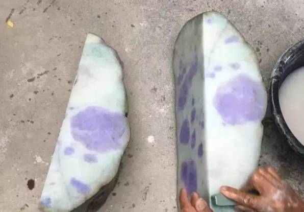 翡翠原石一刀暴涨视频,翡翠原石一刀切出20亿满色