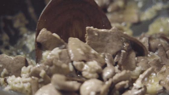 麻油猪肝粥的做法视频,麻油猪肝月子餐的做法