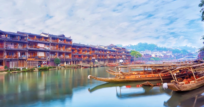 湖南的凤凰小镇在哪,湖南凤凰最美古城