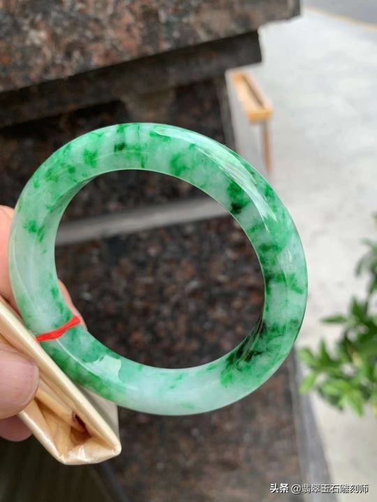 结婚三金首饰怎么挑选,结婚黄金首饰如何判断真假