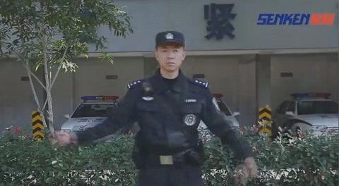 新式警用甩棍比老式结实吗,2019单警装备电棍