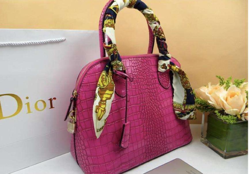 不同的皮料,高档包包都用什么皮料