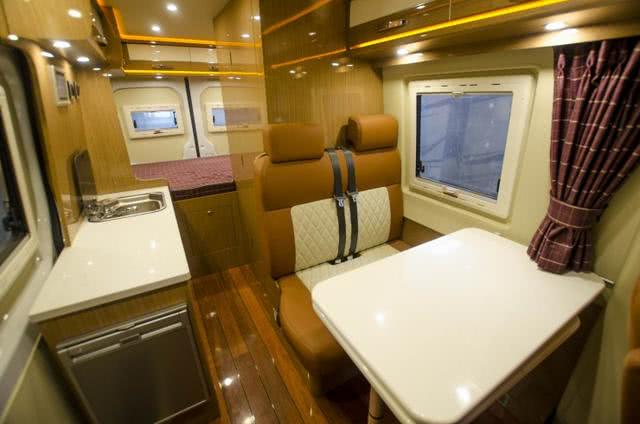 中天依维柯2045越野房车蒙古版,中天房车2021无拓展房车价格