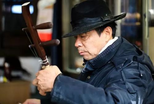 二胡的指法入门教程,二胡零基础入门指法练习教程