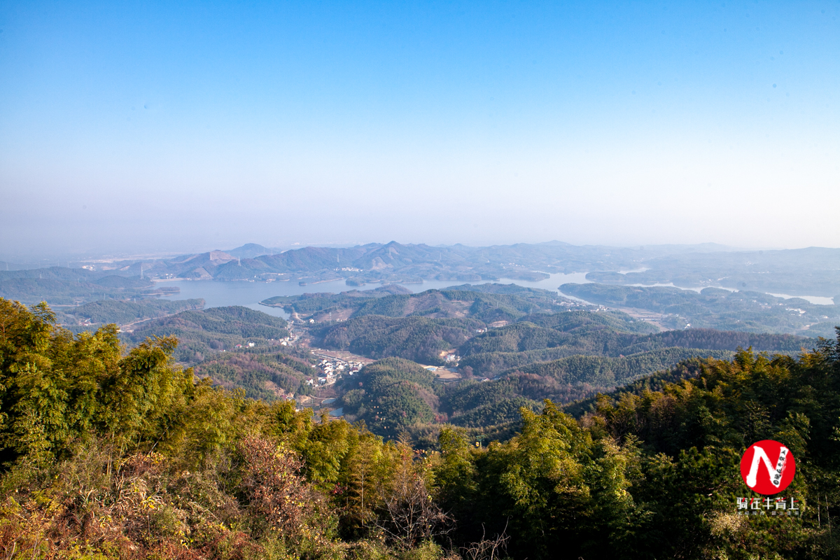 安徽三线小县城,安徽石头山景区