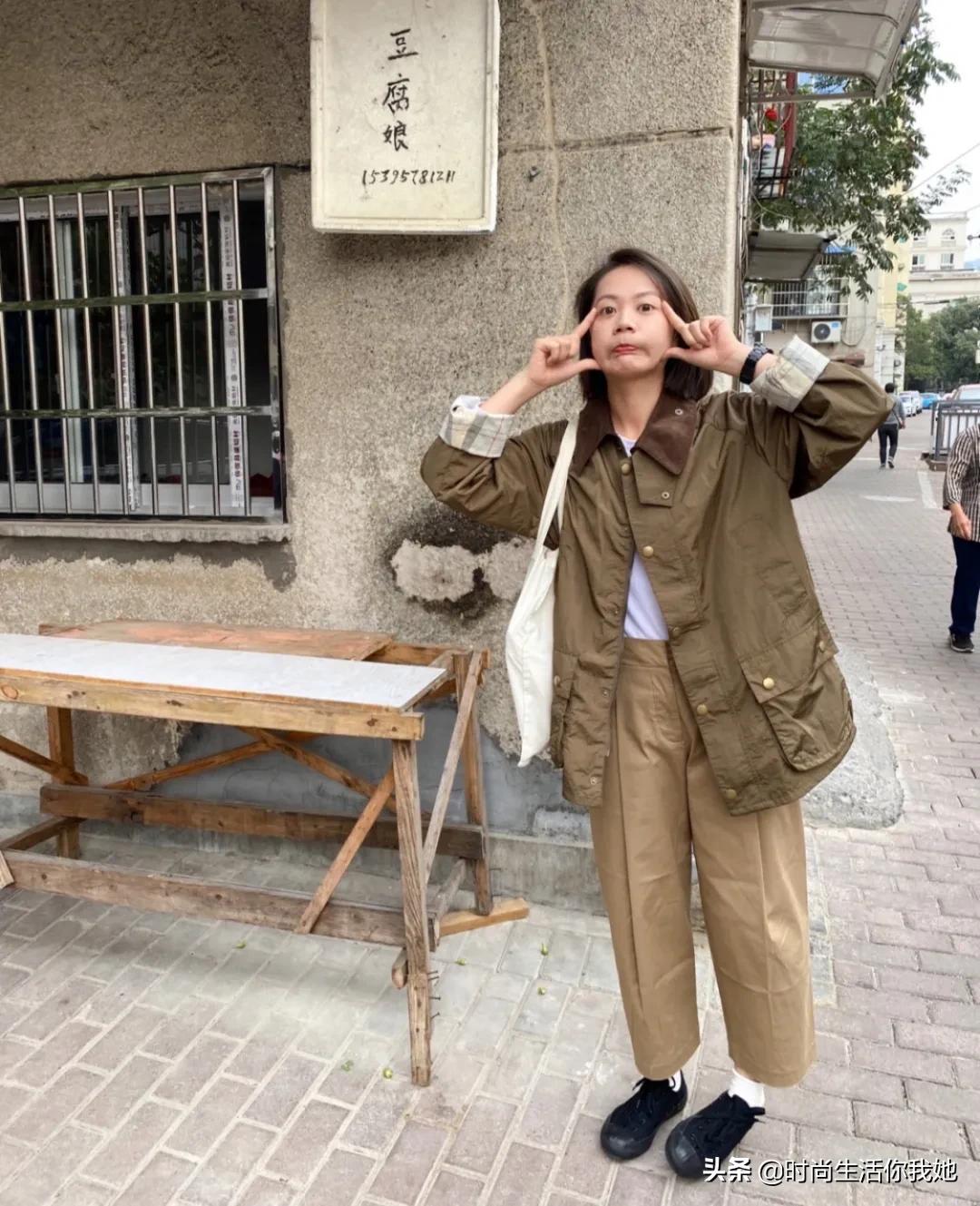 女人穿的外套有气质的质量最好的,女生外套有这几件就够了