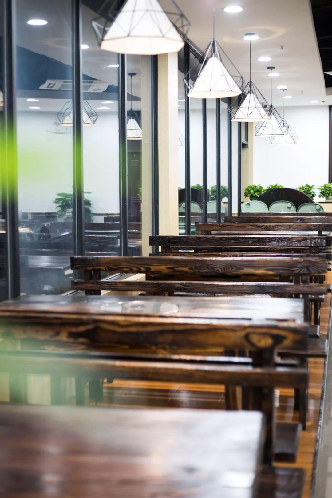 宝安人的顺德饭堂，生蚝用木桶蒸，还加黑松露