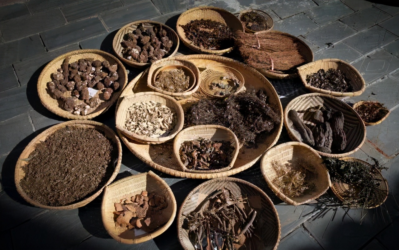 古人奇葩治病法,古代奇葩治疗法