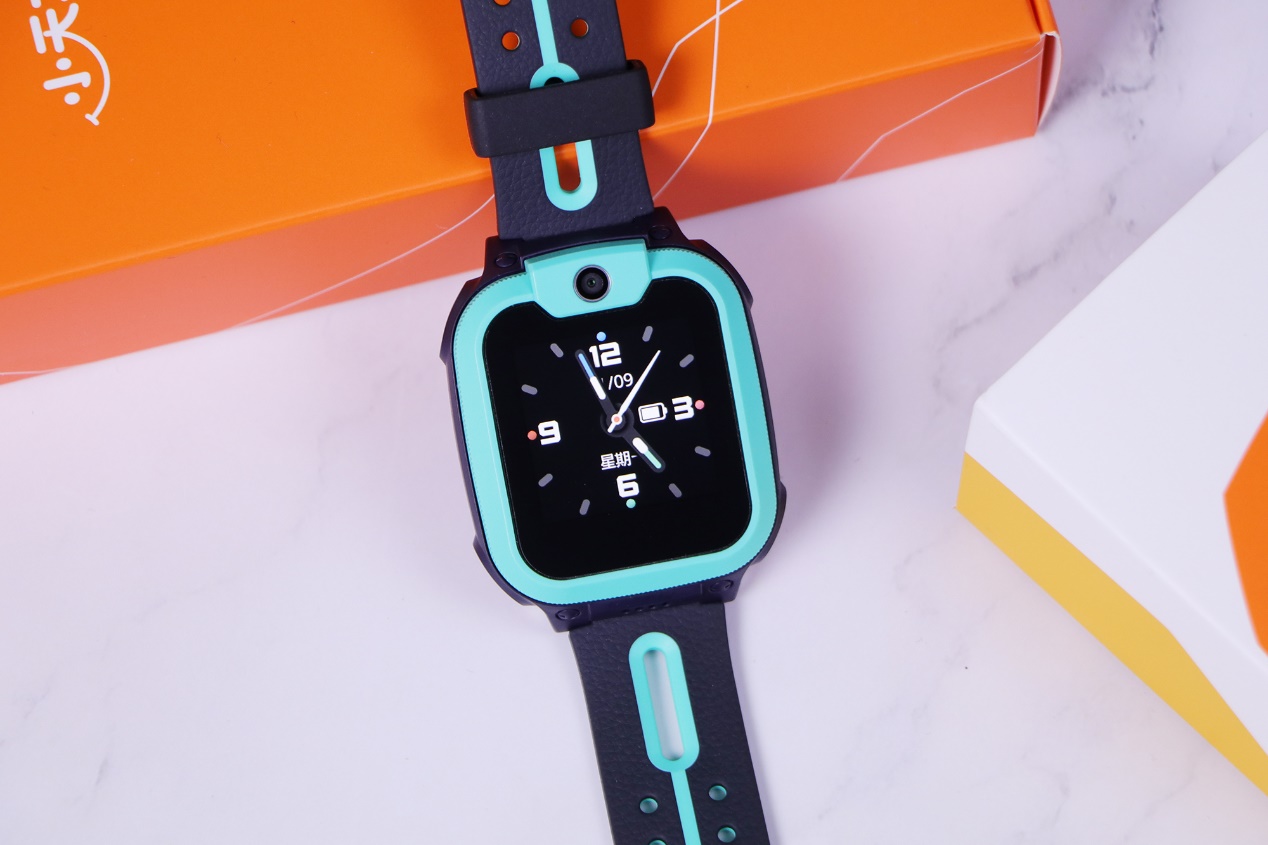 小天才4g通话手表,小天才智能儿童4g电话手表z6s