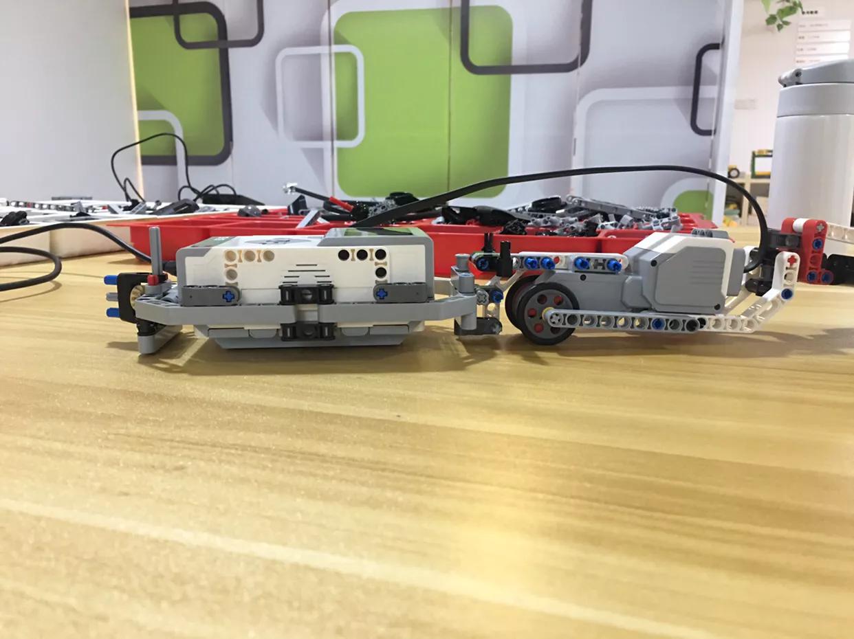 在家教孩子乐高,教小朋友在家玩积木