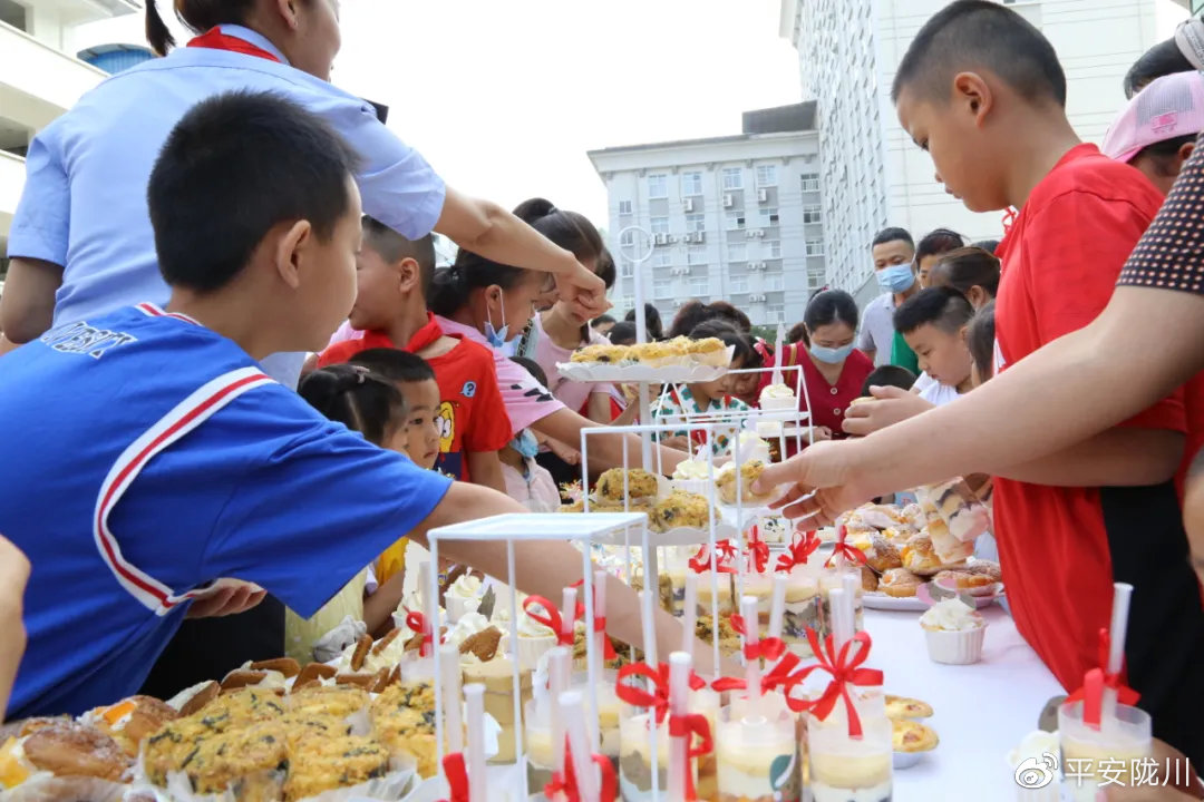 第一次走进警营过六一,迎六一进警营