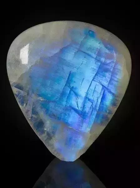 世界上令自己眸生情,见到后再也不爱别人的51个丽人