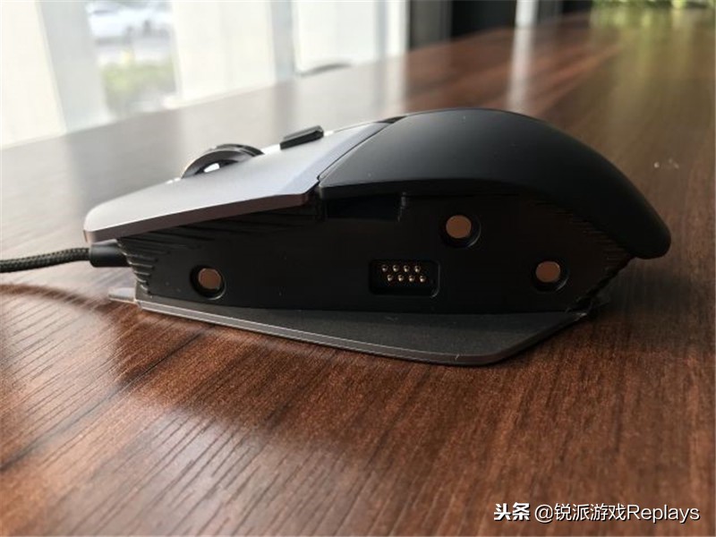 alienware外星人背部灯光,外星人全家桶颜值