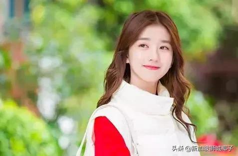 新加坡星二代被微博网友骂哭了...