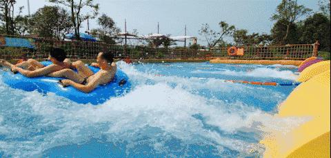 全世界最美的溶洞温泉,很美的天然溶洞温泉