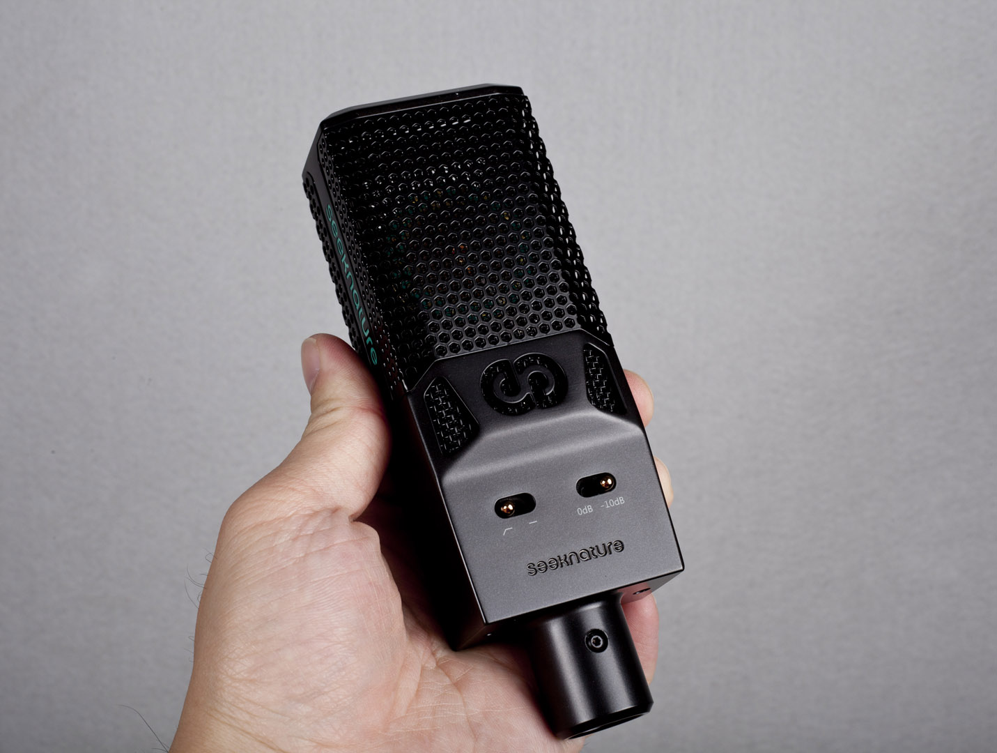 秒变18岁小姐姐,直播声卡竟如此多玩法