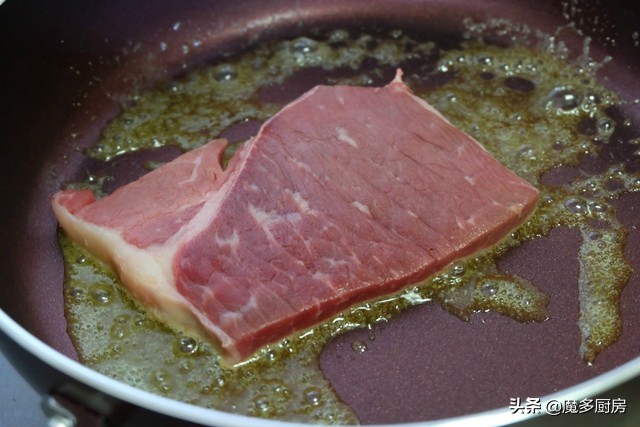 自制牛排没有黑胡椒用什么酱料,吃牛排一般都有什么酱汁