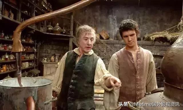 这是一部有味道的电影,资本主义的肮脏恶臭却开出了纯粹的爱之花