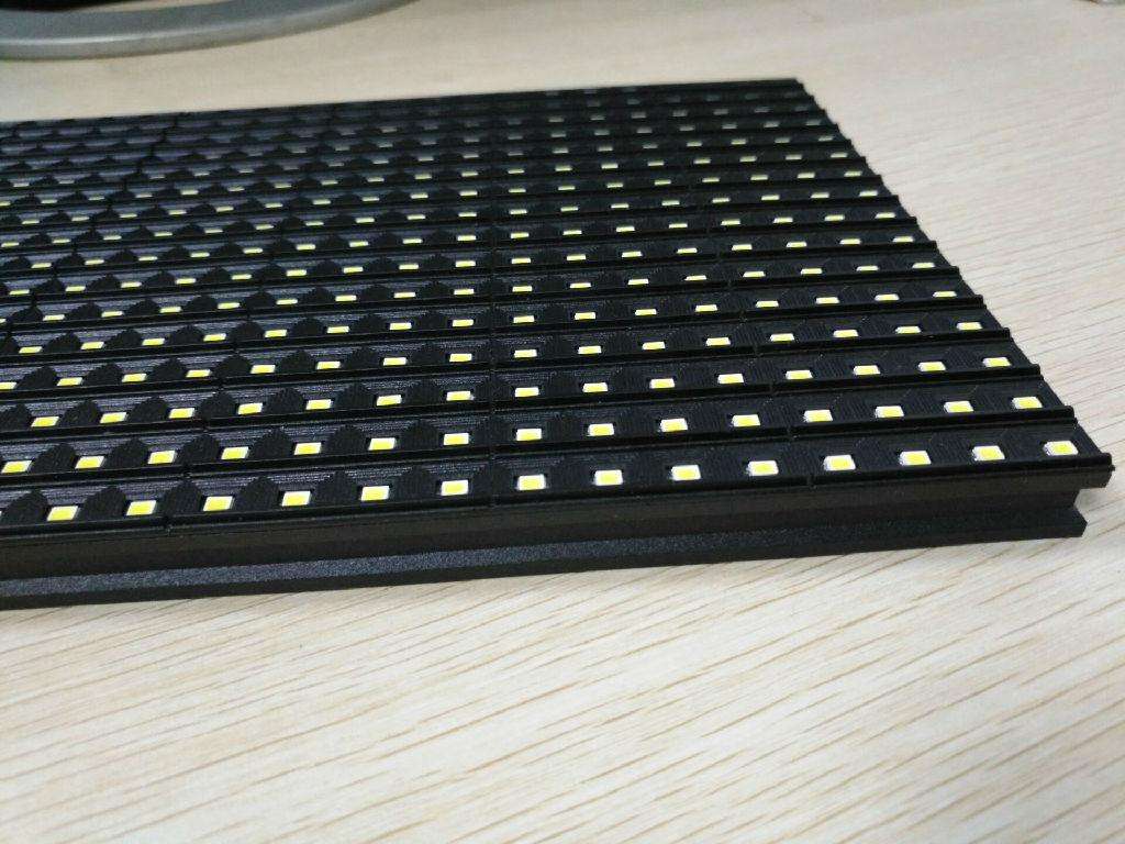 家里的led灯不亮了看图,家里的led灯总是闪不亮怎么办