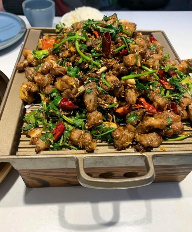 接地气的家常菜馆名字大全,好听接地气的餐饮店名