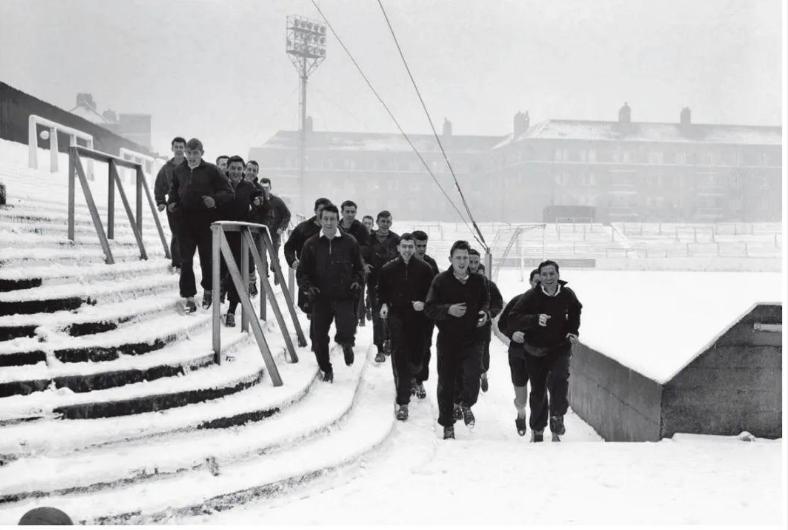 冬季的足球,超冷足球