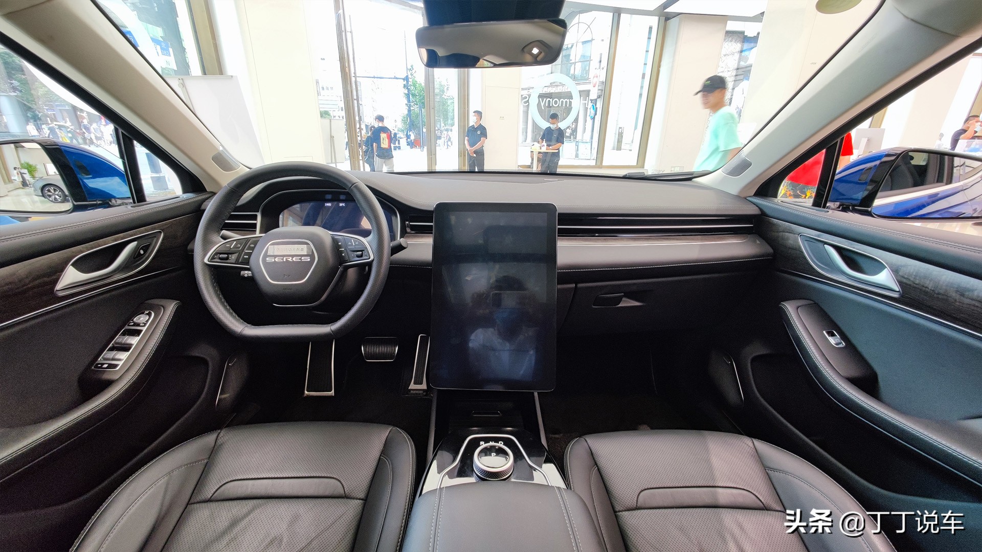 试驾华为赛力斯sf5,赛力斯华为智选sf5泥泞道路试驾