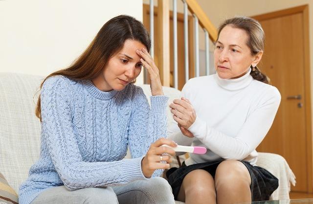 怀孕之前两个人都抽烟喝酒,怀孕的时候喝酒了