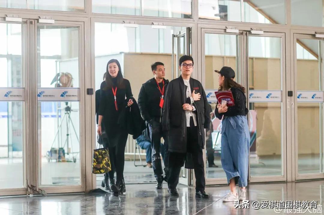 围棋启蒙教学最火老师,围棋启蒙优秀课程