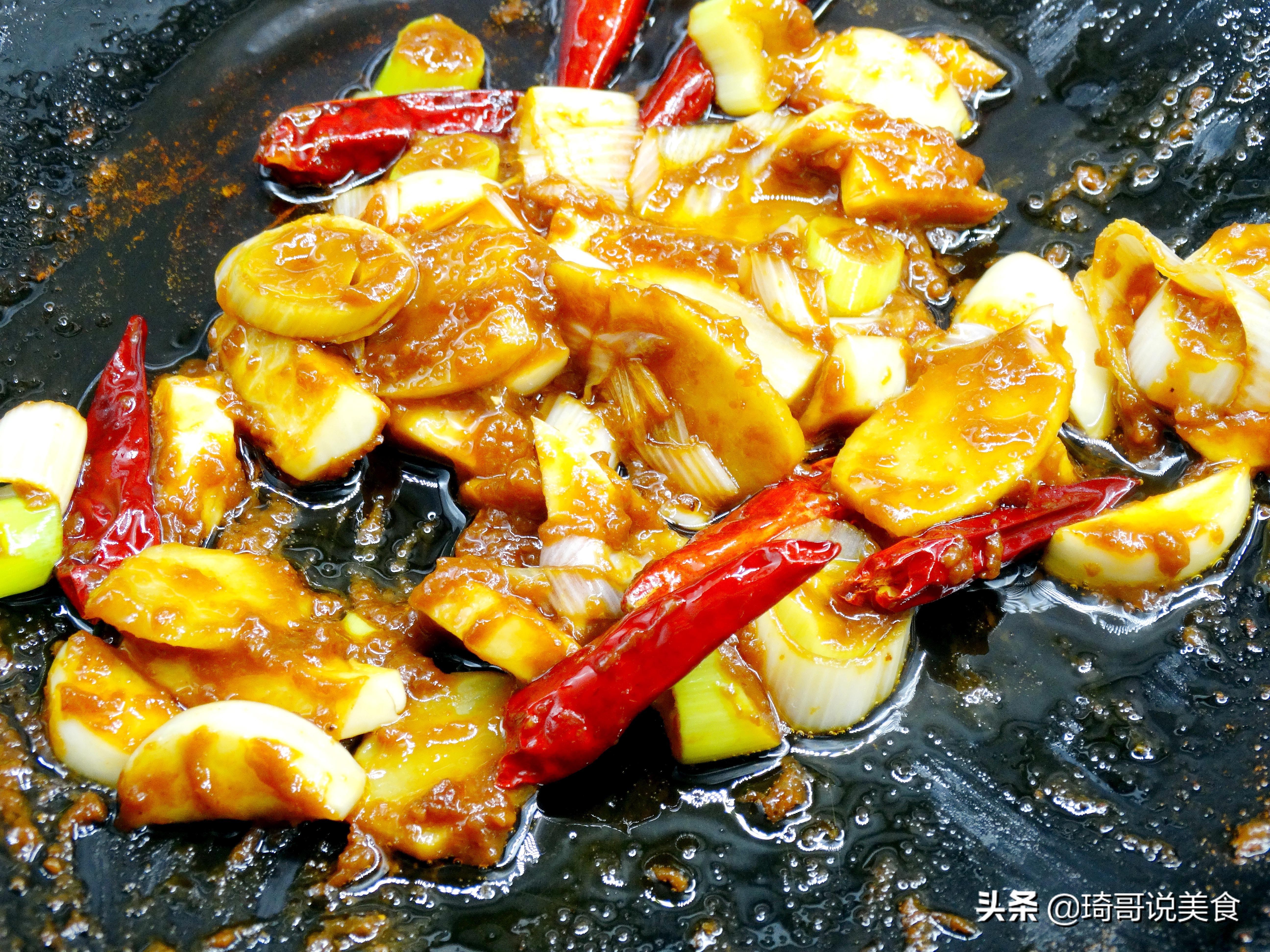 大鲤鱼里面的鱼籽怎么吃,鲤鱼肚子里的鱼籽怎么做好吃