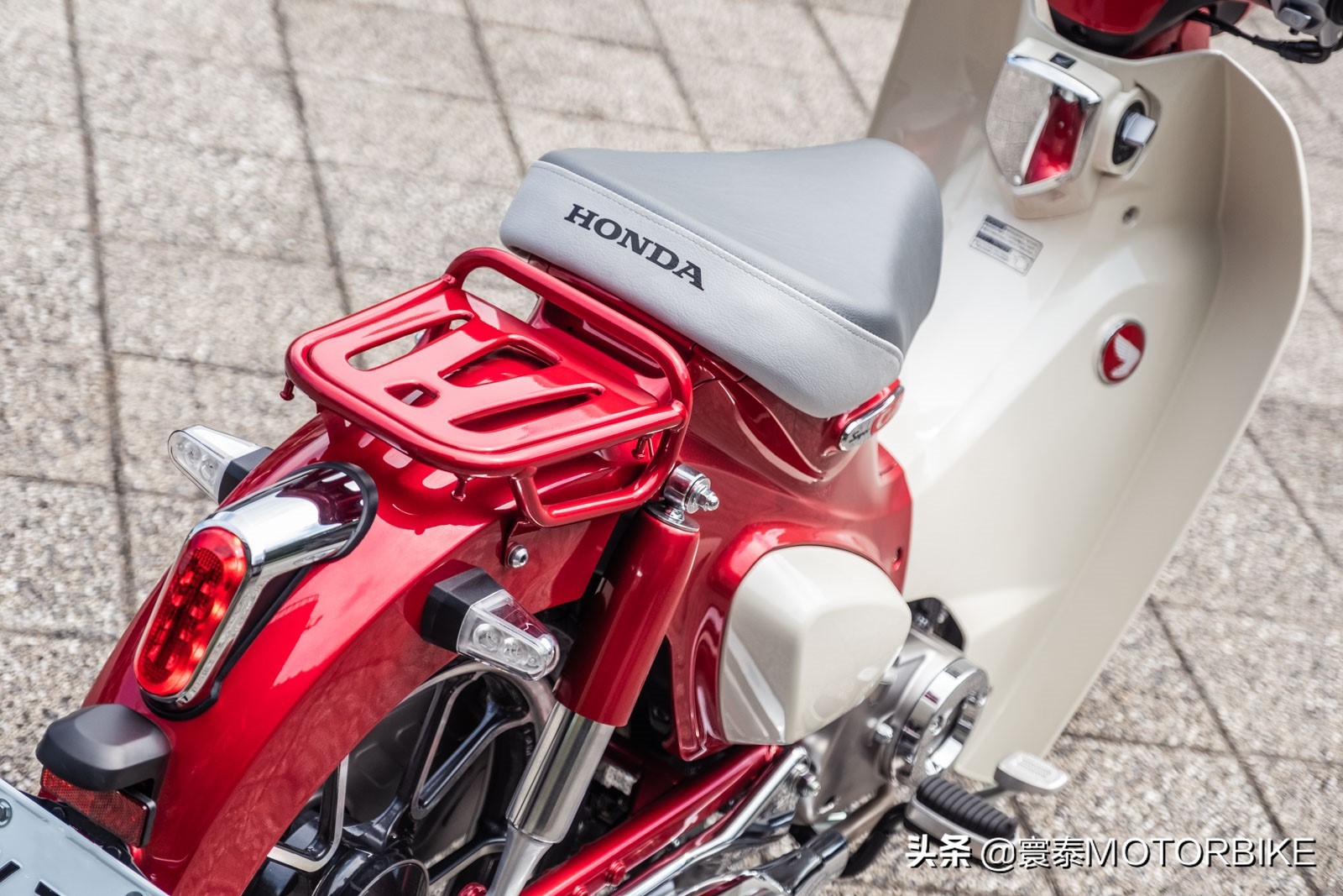 超级幼兽125和110区别,本田发布2022款supercub超级幼兽