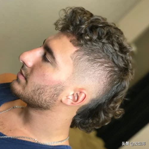 50岁鲻鱼头烫发发型,短发发型女2020流行发型鲻鱼头