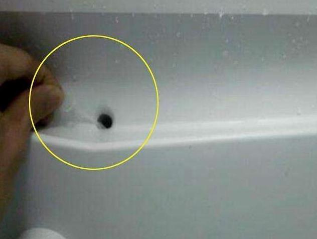 冰箱冷藏室排水孔是通的还是积水,如何处理冰箱积水的问题