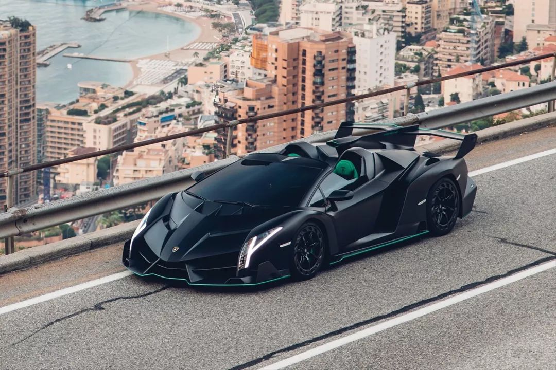 李现上演“西装杀”；椰子350春季配色全览