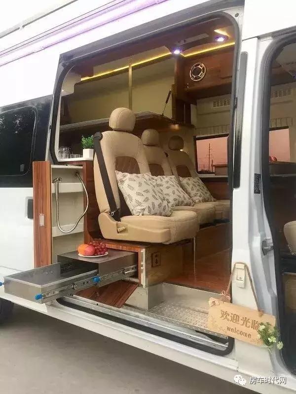 福特全顺房车横床,飞翔福特新全顺房车布局