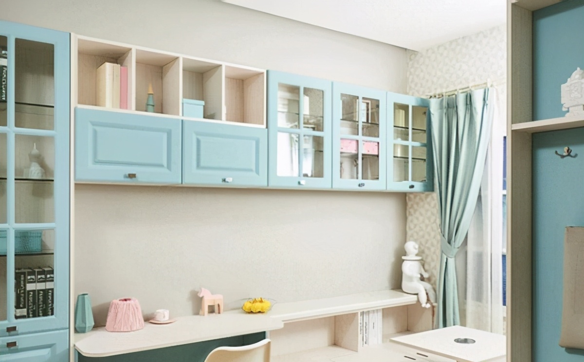 家具木工打还是定制好,定制家具和木工制作哪个实用