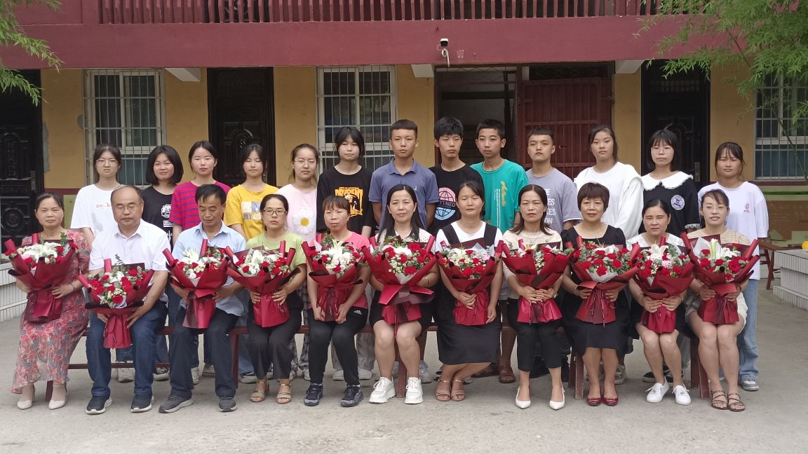 「超级赞👍」芝兰竞秀，桃李争荣——记家门口的好学校马王中学