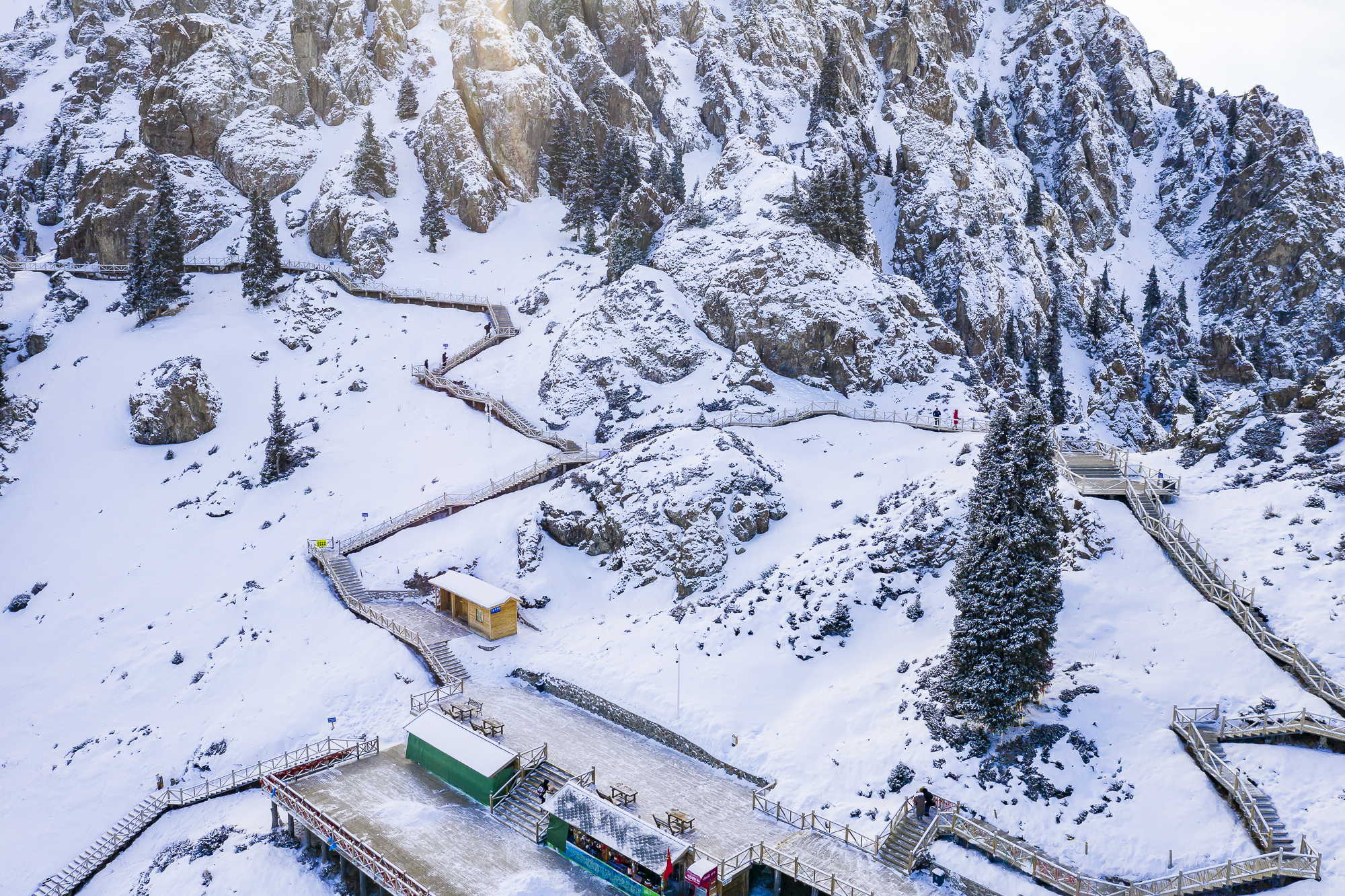 大美新疆博格达峰美景,天山天池博格达峰全景图片