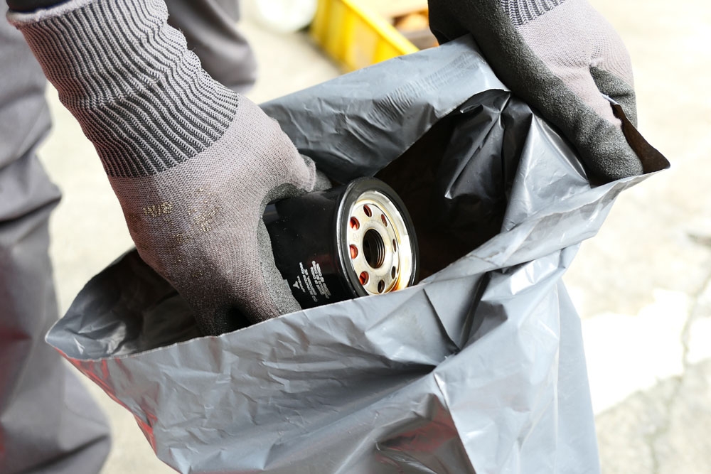 保养汽车要不要拿着保养手册,收藏汽车需要哪些手续