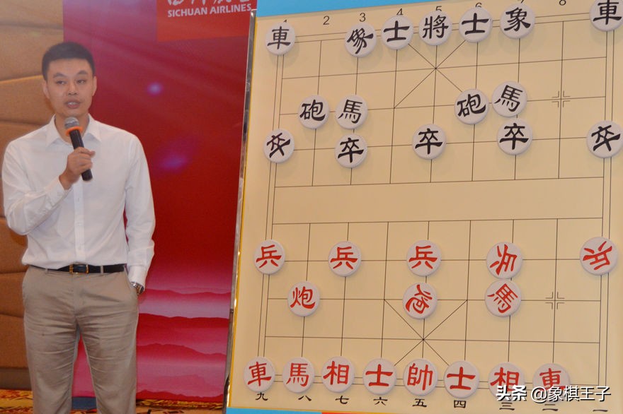 许银川和11岁神童下棋,许银川街头下棋