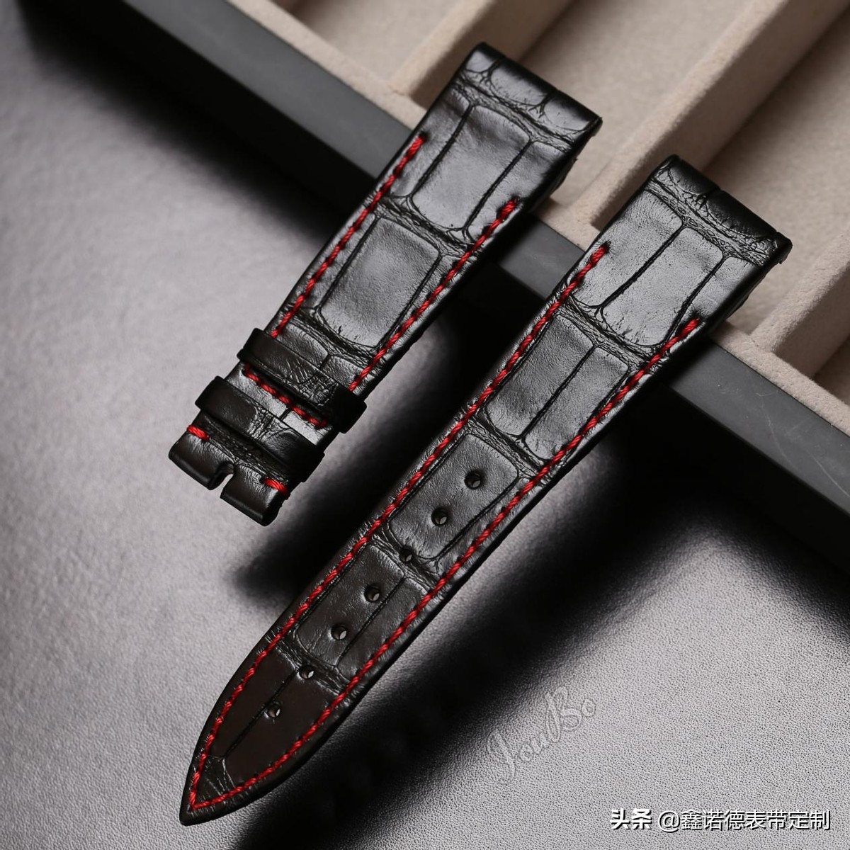 鳄鱼表带戴久了有异味吗,鳄鱼皮表带有异味